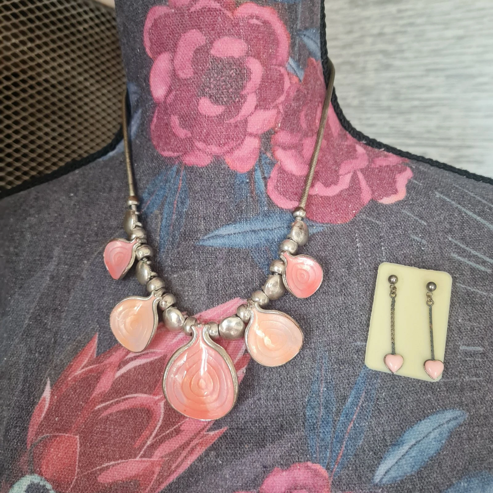 Parure bijoux rose 